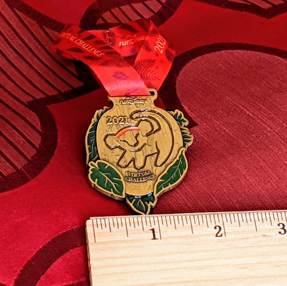 NWOT/NIB Lion King Award Medals and Pin Set, 2021 runDisney 5K Virtual Challenge - Picture 9 of 16